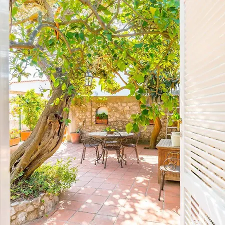 Villa Turquoise By Napoliapartments